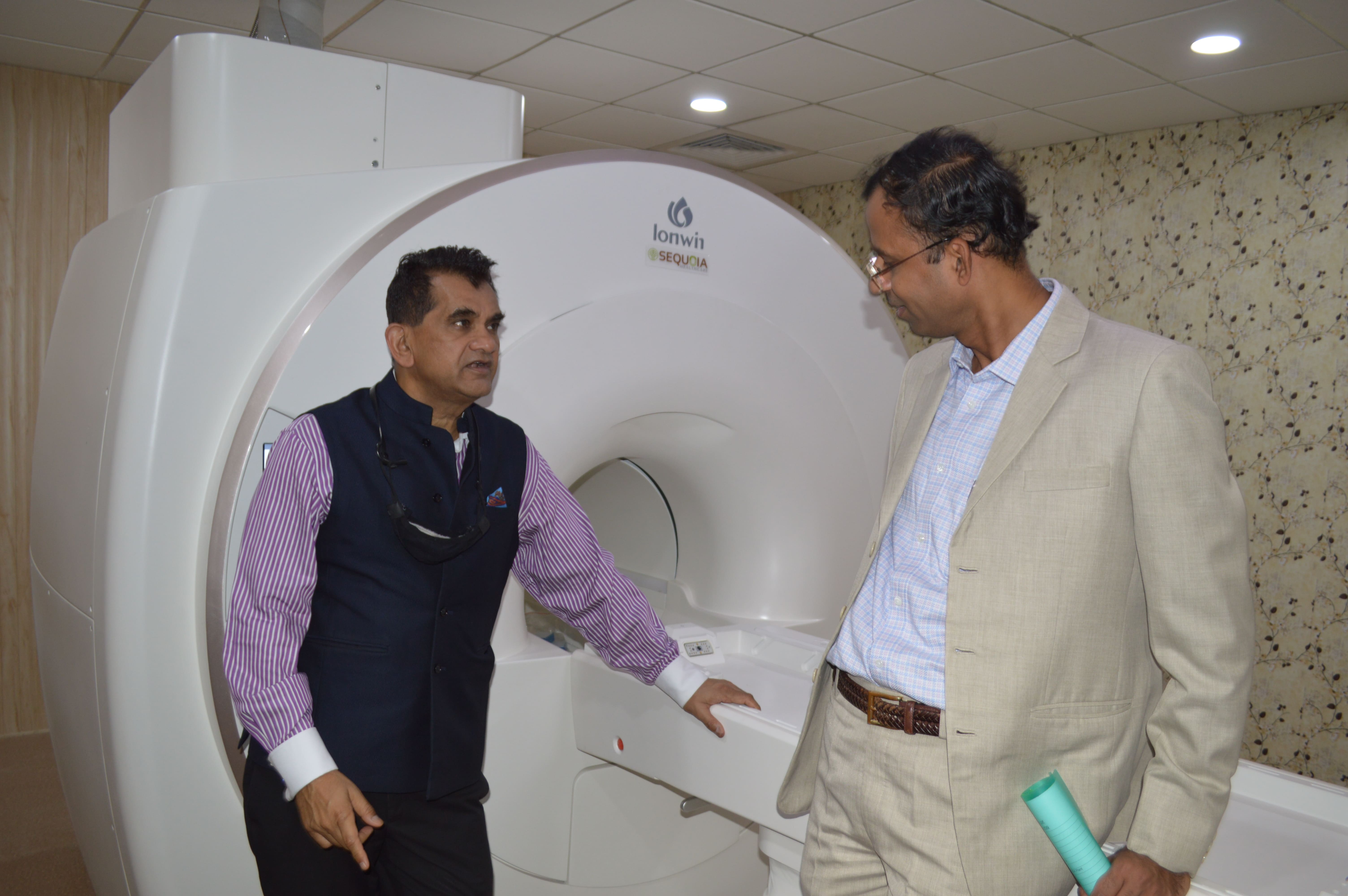 Dr. Jitendra Sharma with Mr Amitabh Kant, Former CEO Niti Aayog Health Care Medical Technology in India