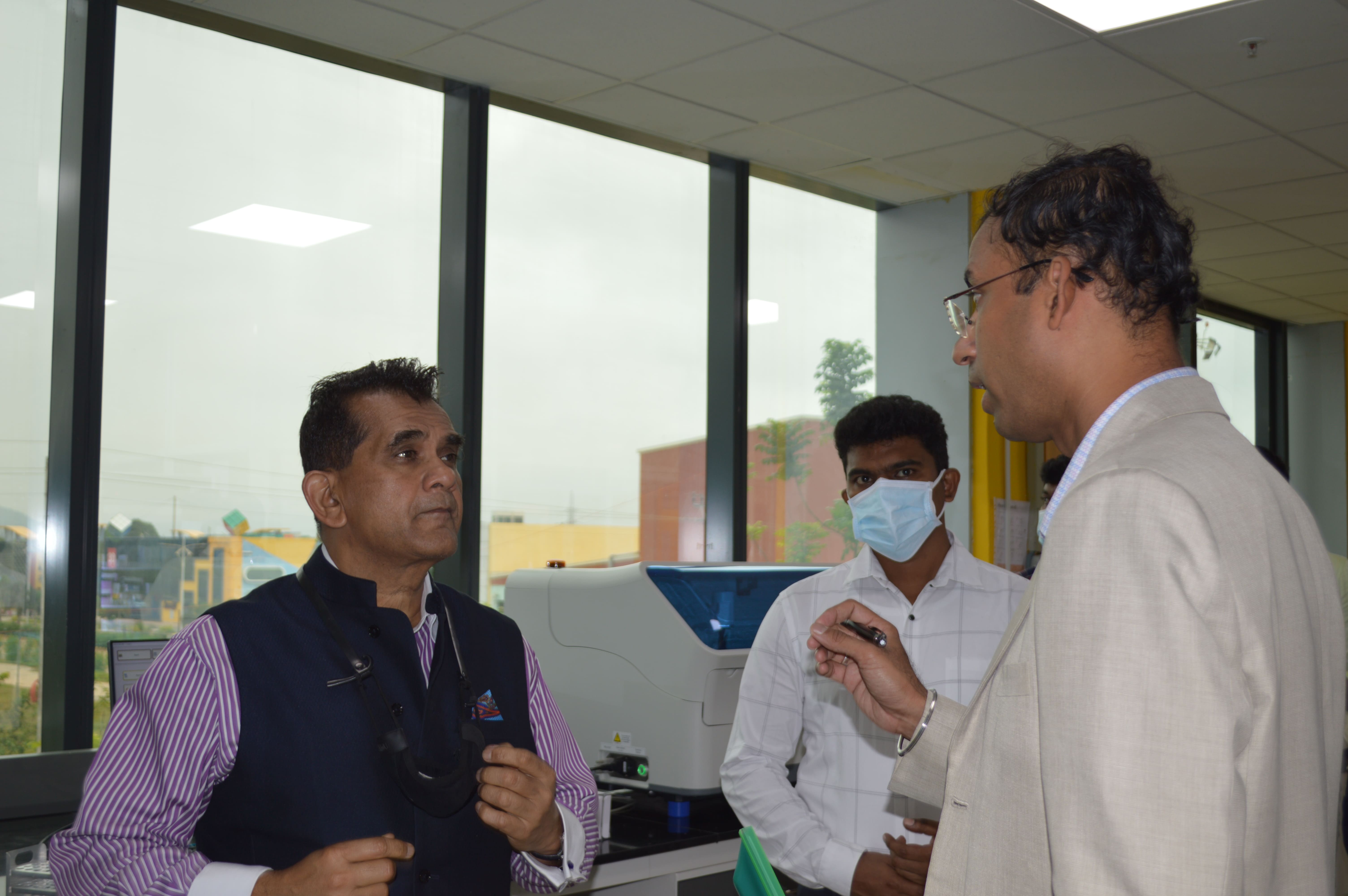 Dr Jitendra Sharma with Mr. Amitabh Kant former CEO Niti Aayog | Health Care Medical Technology in India