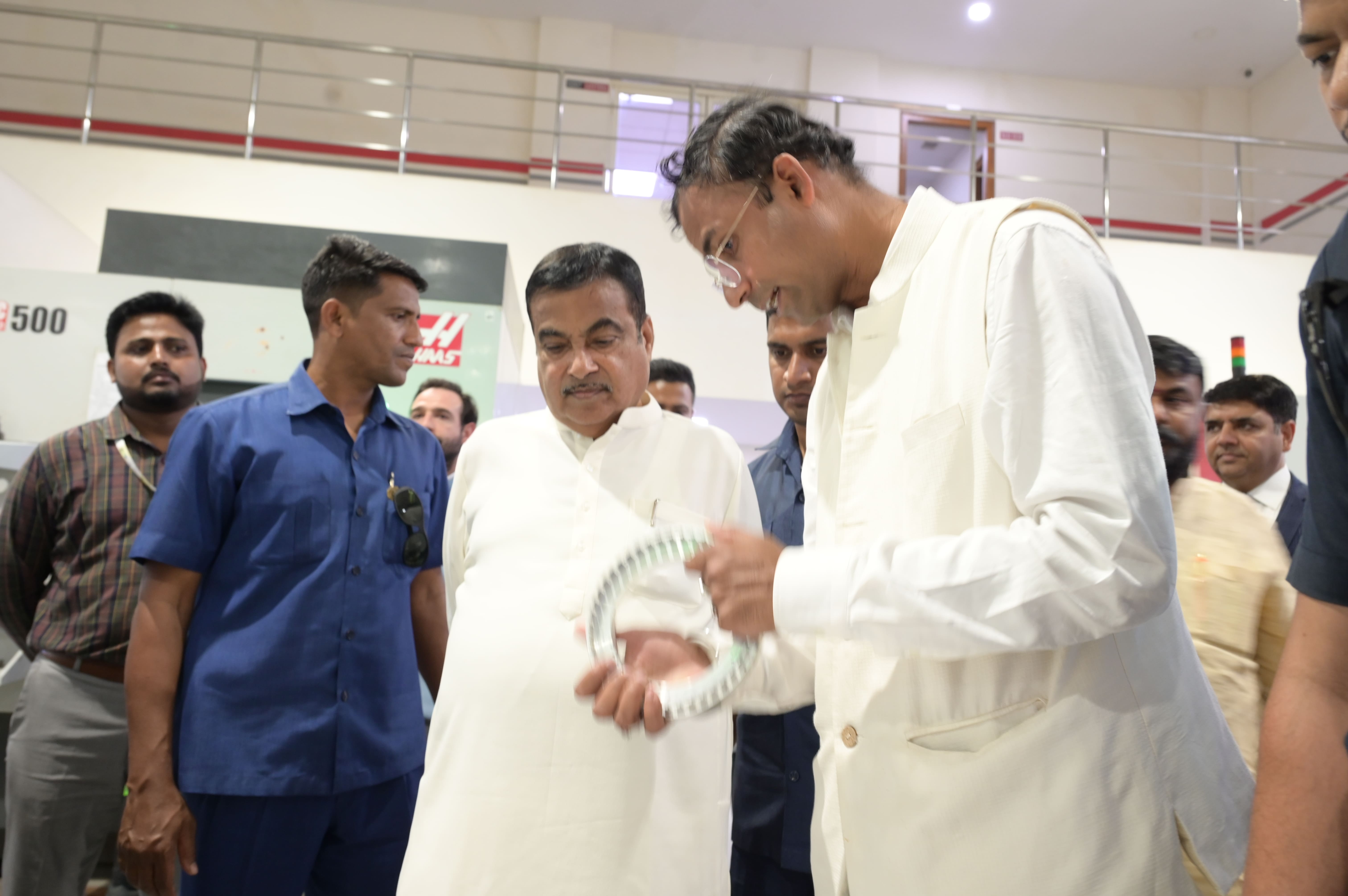 Dr. Jitendra Sharma with Mr. Nitin Gadkari, Minister of Road Transport and Highways of India | Health Care Medical Technology in India