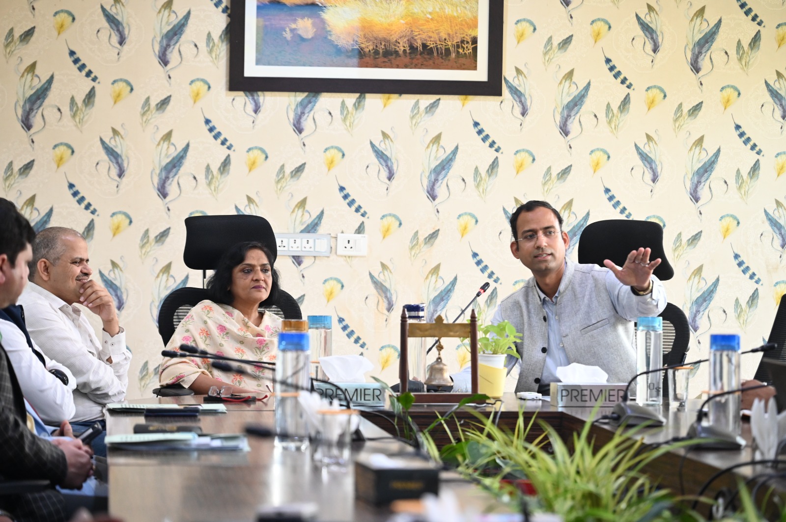 Ms. Nivedita Shukla Verma, Secretary of the Government of India, Department of Chemicals & Petrochemicals visited AMTZ ecosystem & met Dr. Jitendra Sharma, MD & Founder CEO, AMTZ | Health Care Medical Technology in India