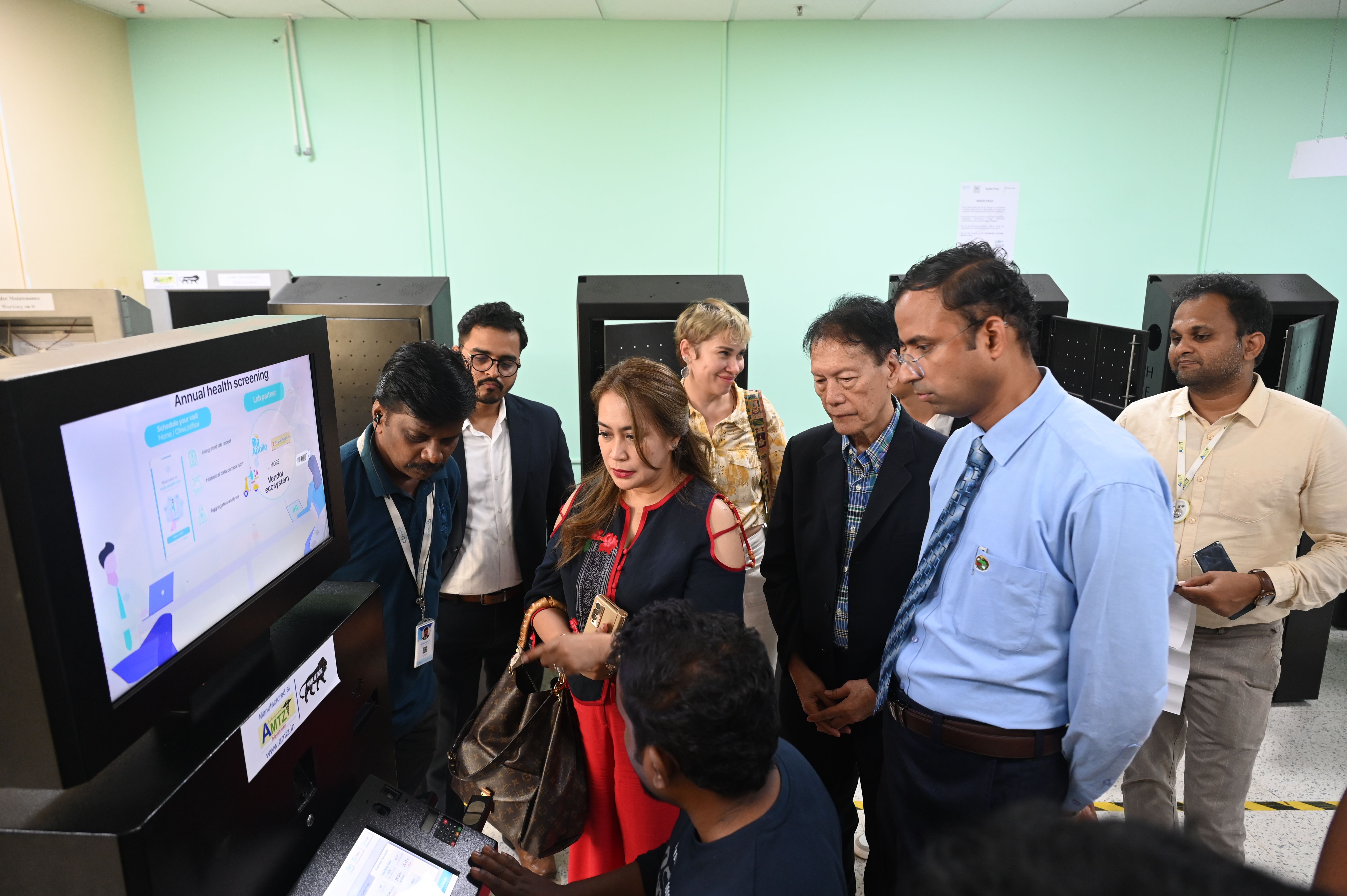 Hon'ble Roberto Pagdanganan, former Governor of Bulacan Philippines visited and met Dr Jitendra Sharma at AMTZ Health Care Technology and Medical Technology in India
