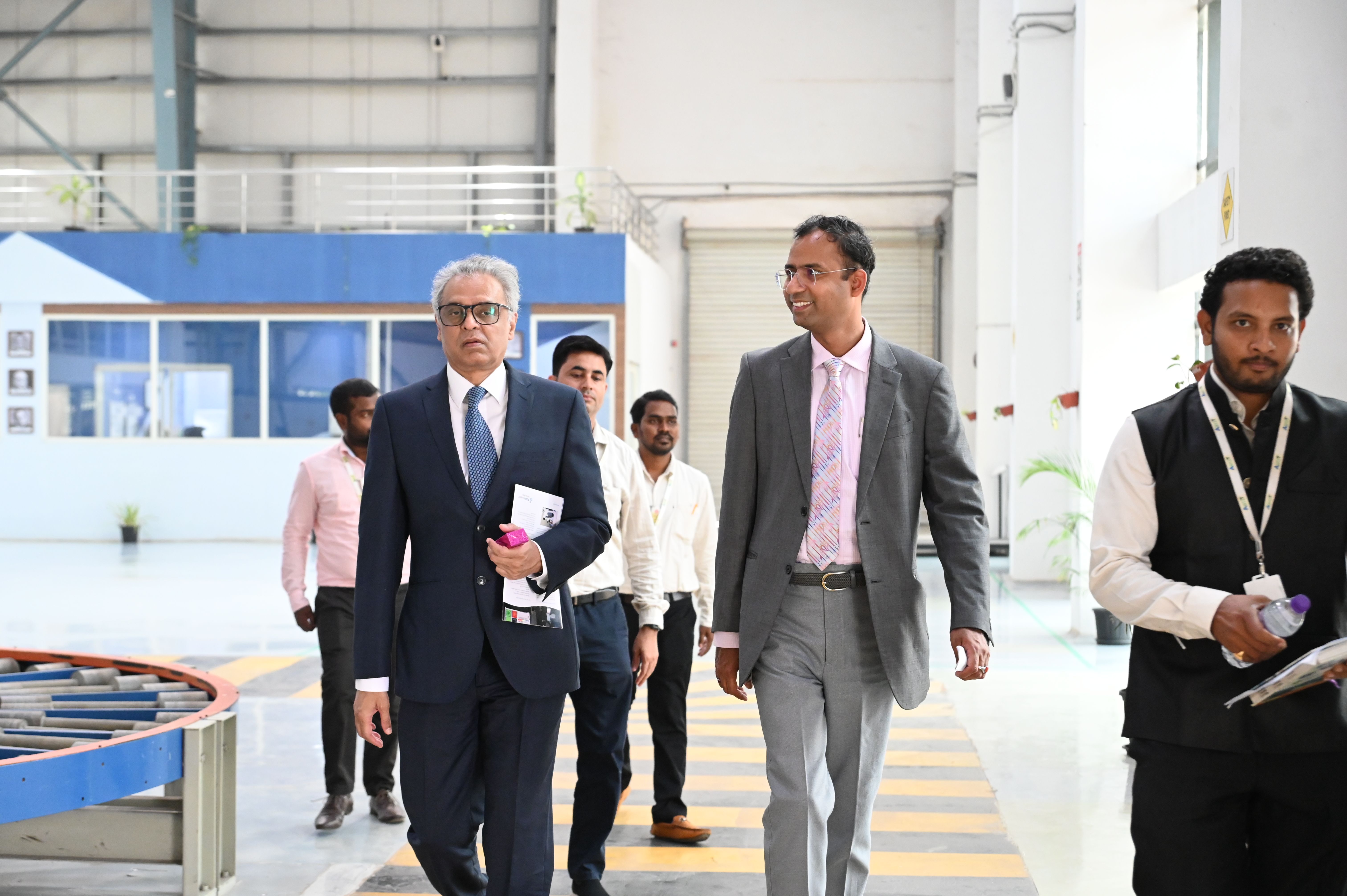 Mr. Syed Akbaruddin, Former Permanent Representative of India to the UN, visited Dr. Jitendra Sharma at AMTZ to explore medical care and healthcare technology in India